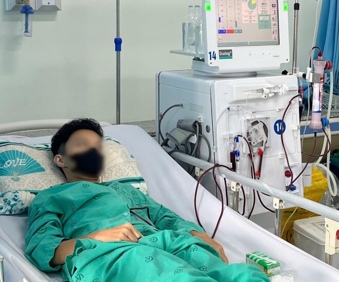 Ba tuần trước kỳ thi tốt nghiệp THPT Quốc gia Tấn bước vào hành trình chạy thận.