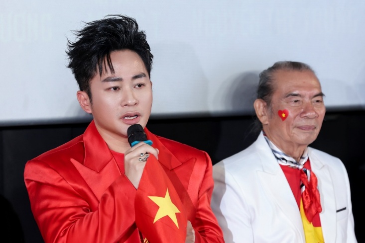Với Tùng Dương, quyết định đầu tư cho MV xuất phát từ tình yêu quê hương tha thiết.