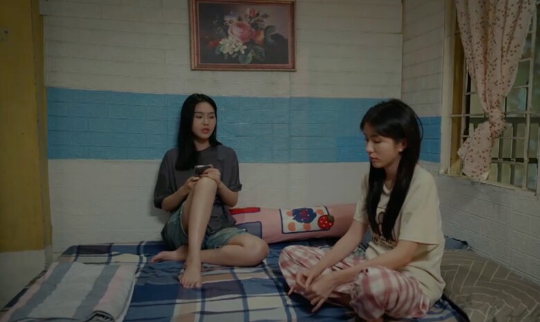 Nam và Xuân chính thức trở thành bạn cùng phòng trọ nhưng quan hệ không mấy thân thiết.