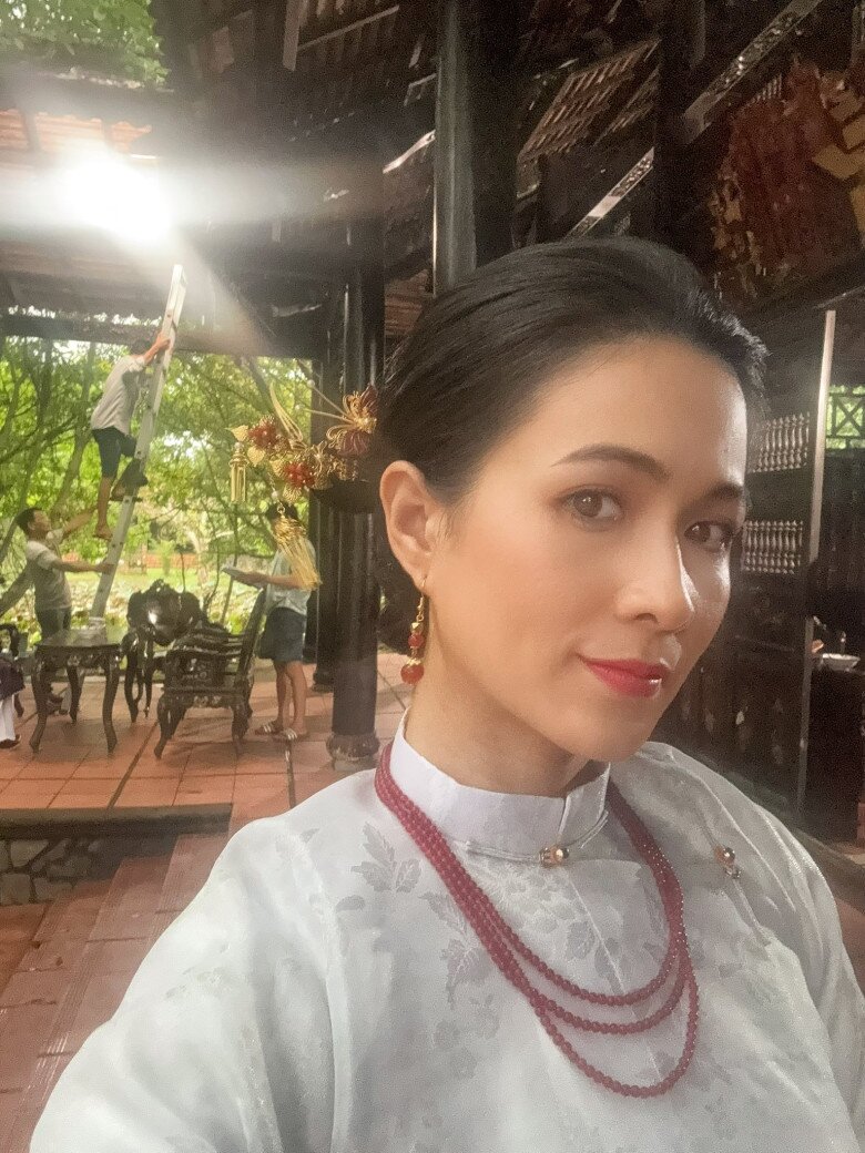 trong khi Thùy Trang sẽ hóa thân thành vợ của nam diễn viên.