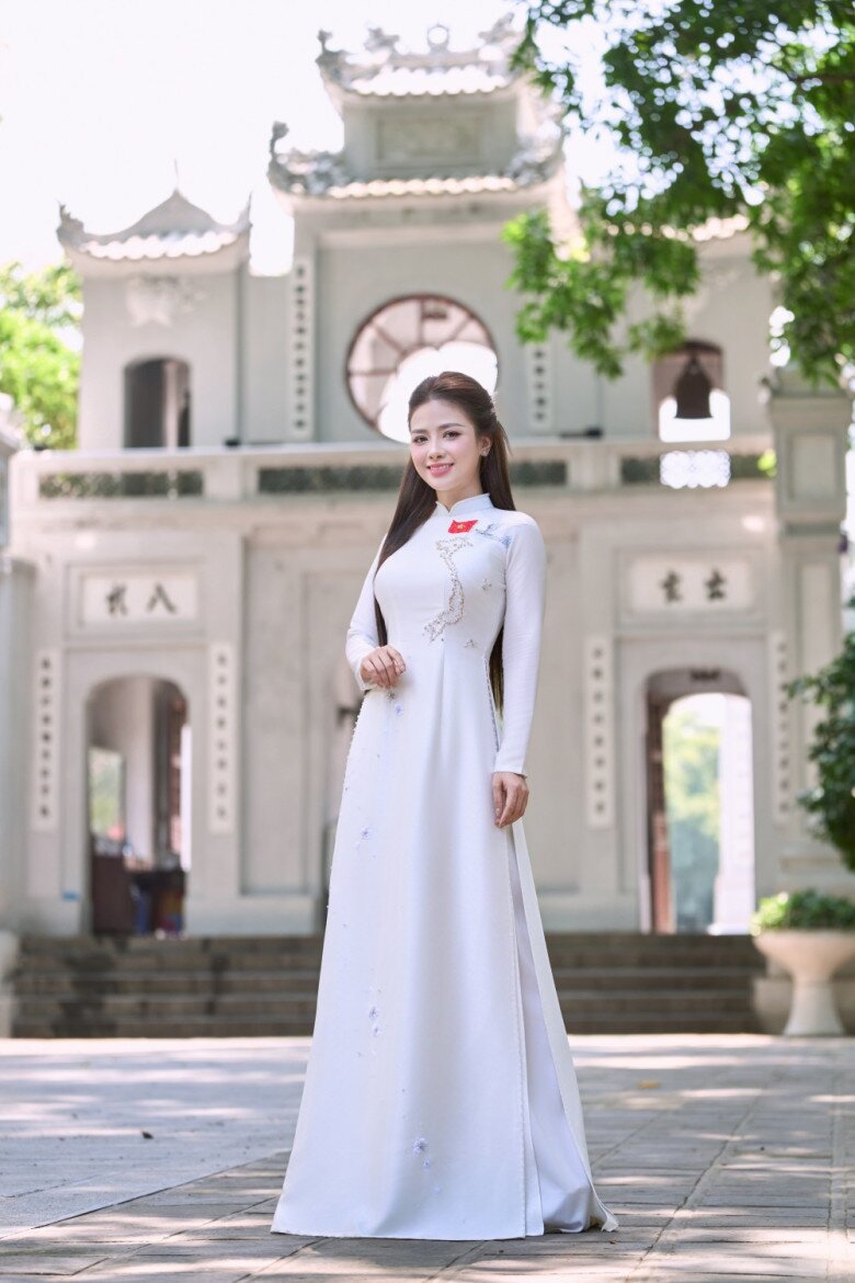 Dương Hoàng Yến ra mắt ca khúc đến với mình như mối duyên lành, hát về lòng tự hào và biết ơn của thế hệ trẻ - 6