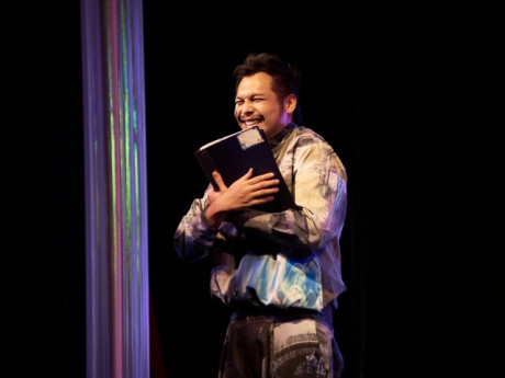 Vở kịch hợp tác Đức - Việt "Ngọc Thủ": Hành trình tìm kiếm mái nhà trong bối cảnh đô thị hiện đại