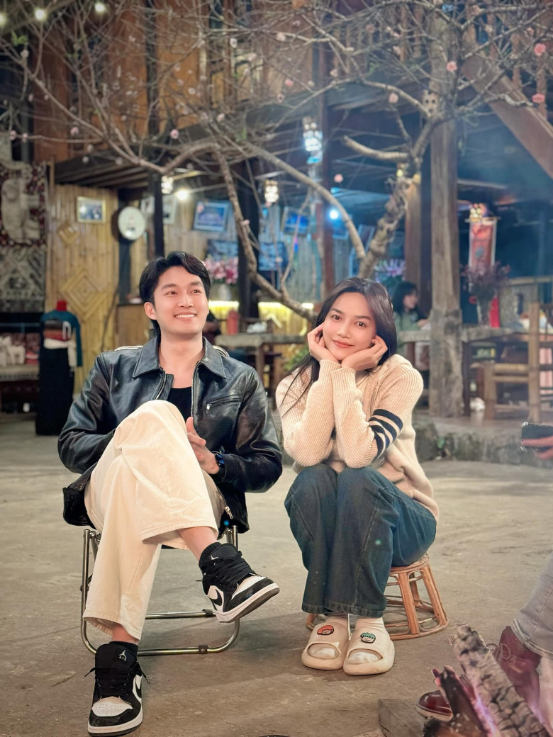 Thời điểm quay phim, Anh Đào đã có người yêu ngoài đời. Nhưng cô và Đình Tú vẫn tạo ra phản ứng hóa học cực ngọt, khiến khán giả xem xong phim chỉ muốn đẩy thuyền.