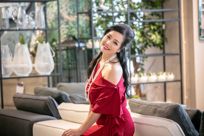 NSƯT Chiều Xuân vẫn trẻ đẹp dù đã lên chức bà ngoại.
