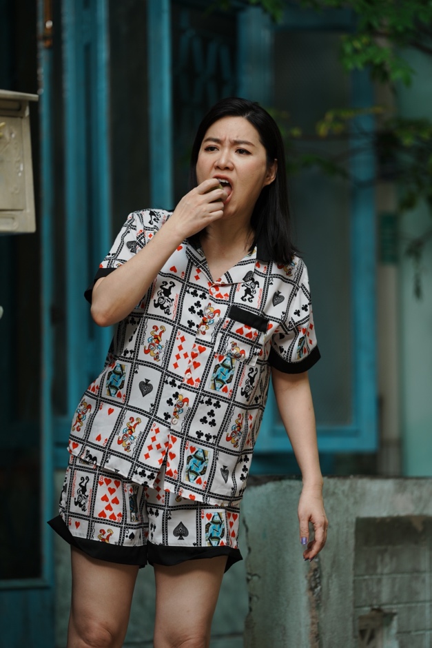 Lê Khánh trong vai Diễm.