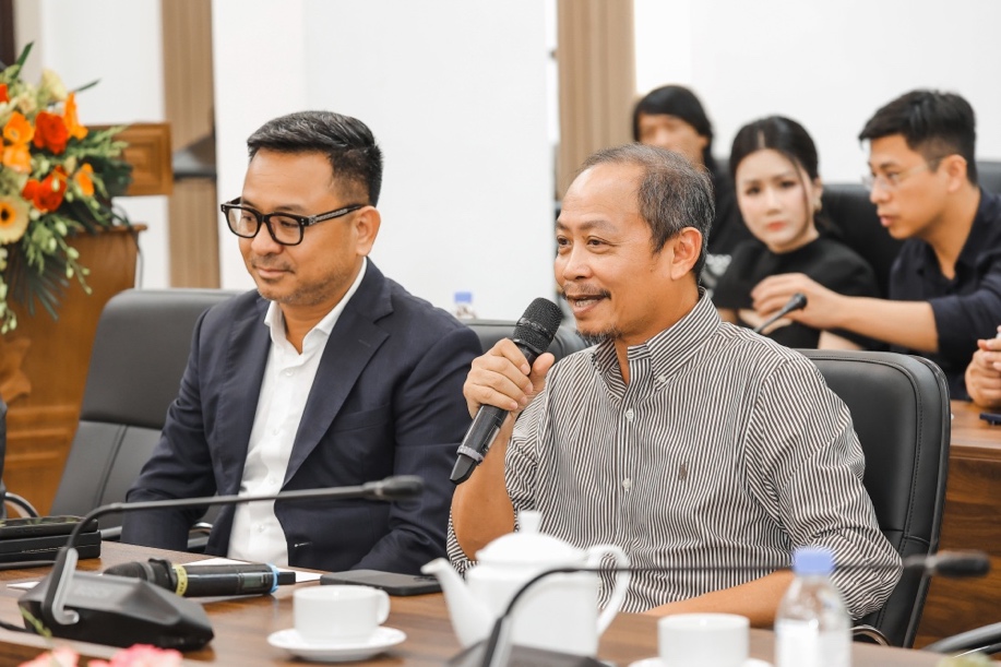 Đạo diễn sân khấu Phạm Hoàng Nam.