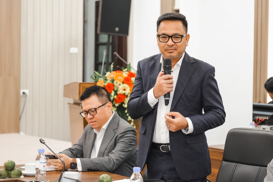 Ông Nguyễn Thuỳ Dương cho biết quá trình đưa Secret Garden đến Việt Nam không hề dễ dàng.