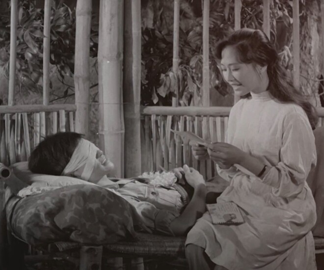Là một bộ phim về chiến tranh, nhưng tâm điểm của Bài Ca Ra Trận không nằm ở những trận chiến khốc liệt mà tập trung truyền tải lòng yêu nước, nghị lực phi thường, sức mạnh của tình yêu, niềm tin và nỗ lực sống đẹp, sống có ích của những người trẻ tuổi.