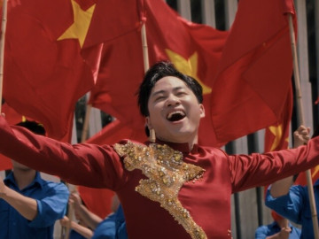 Tùng Dương ra mắt MV "Viết tiếp câu chuyện hòa bình": Lời hiệu triệu bằng âm nhạc