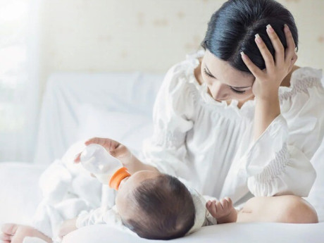 5 dấu hiệu cảnh báo trầm cảm sau sinh: Đừng xem nhẹ sức khỏe tinh thần của người mẹ