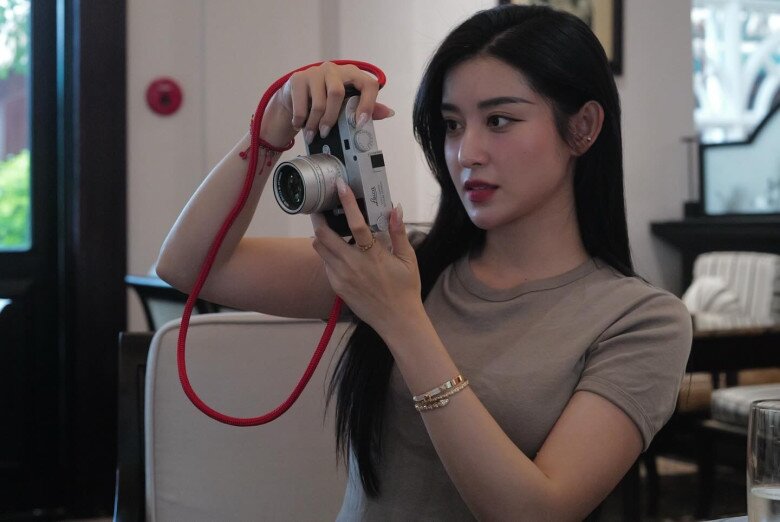 Không đơn thuần là trang sức để làm đẹp, với Huyền My, đó là tuyên ngôn cá tính và đẳng cấp.