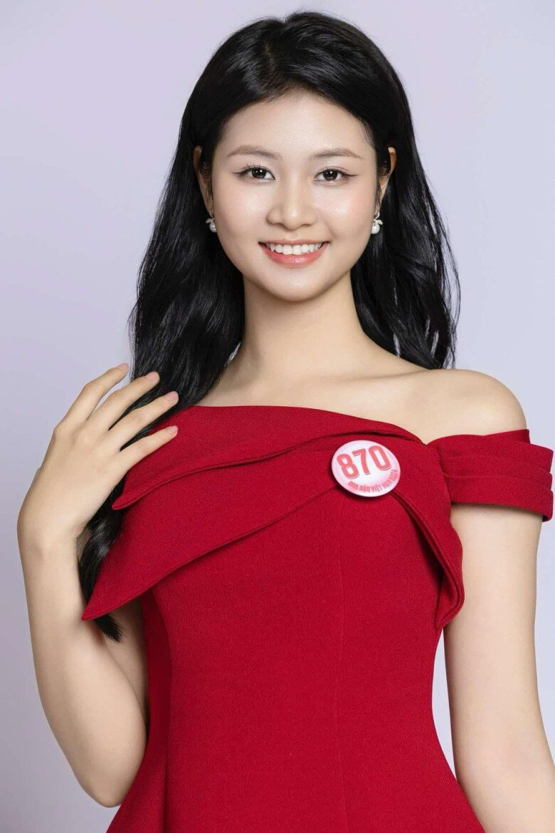 Phương Linh còn có niềm đam mê với bộ môn nhảy và múa, đặc biệt là nhảy hiện đại. Cô chia sẻ đã rất háo hức với phần thi nhảy đồng diễn của Hoa hậu Việt Nam 2024 và mong có cơ hội để thể hiện thế mạnh của mình. Hành trình nhan sắc đã giúp cô nàng thêm vững vàng, tự tin và nhiều trải nghiêm sống đáng giá!