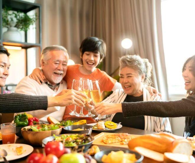 Các con tôi bận rộn công việc cả ngày, chỉ có cuối tuần mới về nhà ngoại chơi. (Ảnh minh họa)