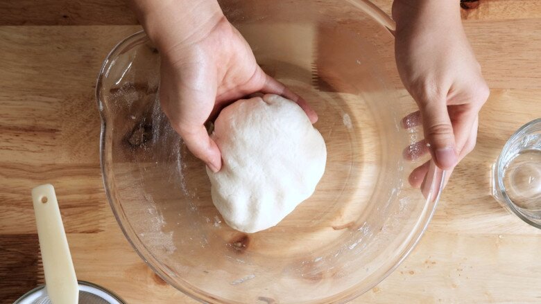 Cách làm bánh Trung thu dẻo nhân thập cẩm truyền thống thơm ngon, chuẩn vị tại nhà - 1