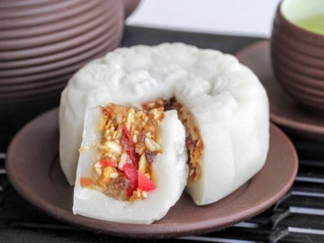 Cách làm bánh Trung thu dẻo nhân thập cẩm truyền thống thơm ngon, chuẩn vị tại nhà