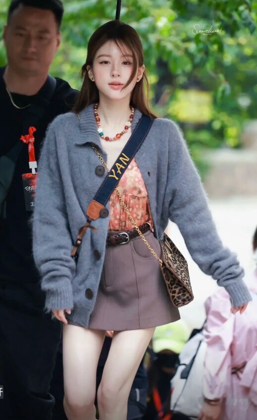 Mỹ nhân mặc đẹp nhất màn ảnh hiện nay, tự phối 230 bộ đồ đẹp như tuần lễ thời trang, là “sách giáo khoa” phối đồ cho nàng công sở - 8