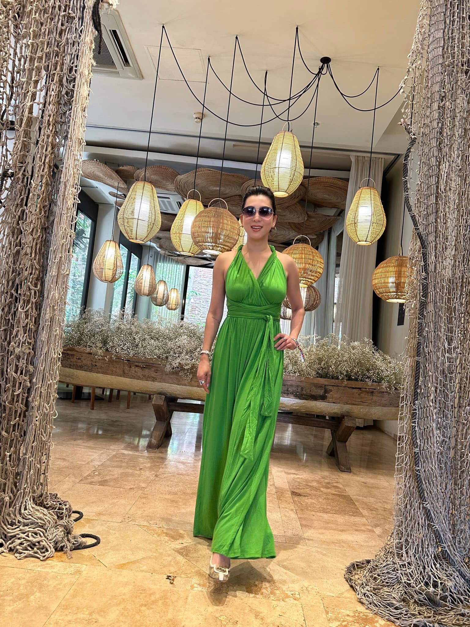 2 nữ MC giàu có bậc nhất showbiz toàn ở biệt thự amp;#34;khủngamp;#34;, U60 vẫn mê đồ hở táo bạo chẳng thua gái đôi mươi - 8