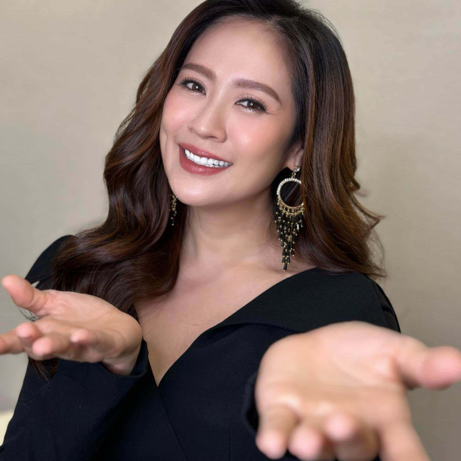 Thanh Thúy đẹp mặn mà, trẻ trung hơn tuổi.