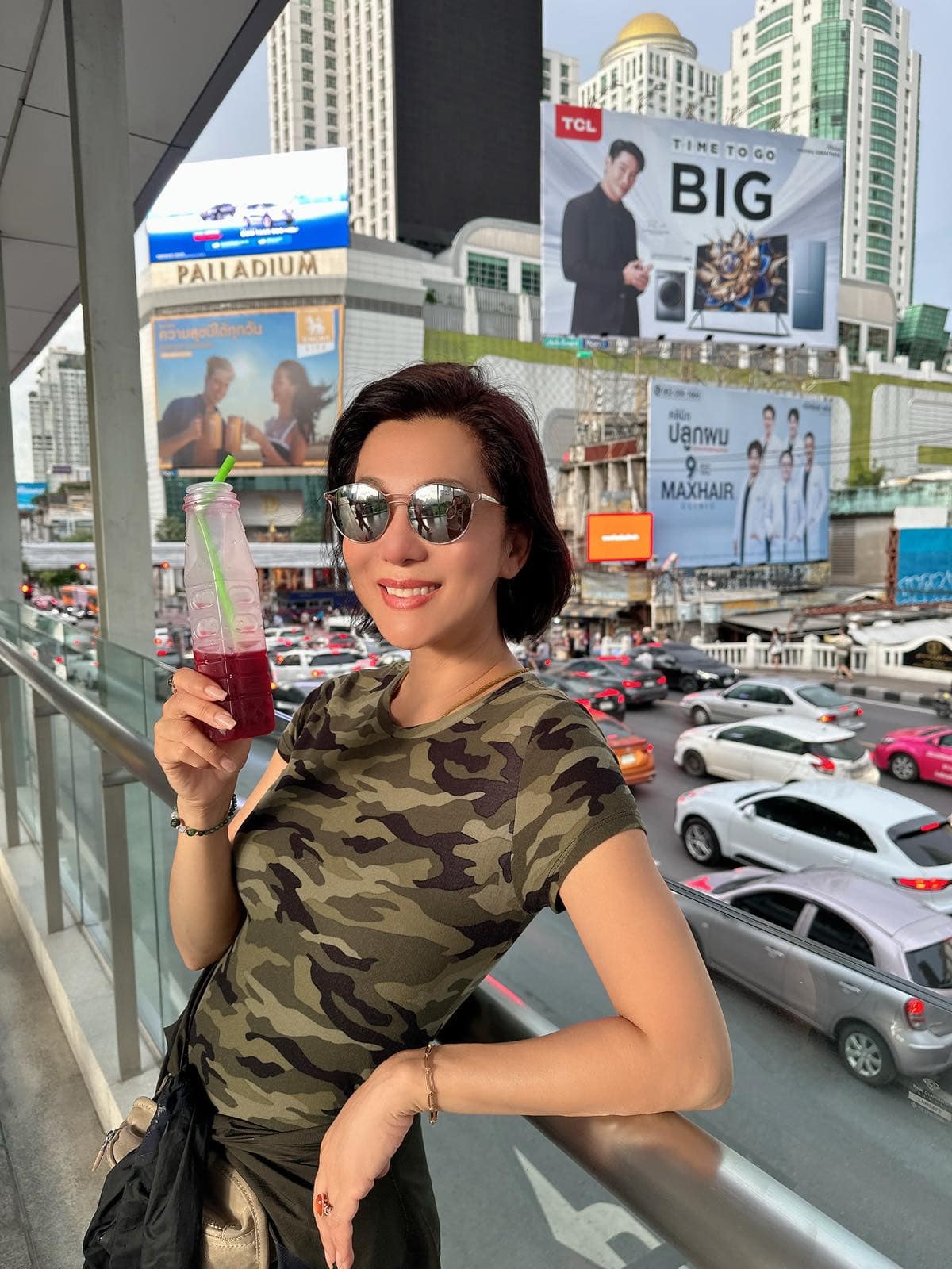 2 nữ MC giàu có bậc nhất showbiz toàn ở biệt thự amp;#34;khủngamp;#34;, U60 vẫn mê đồ hở táo bạo chẳng thua gái đôi mươi - 11