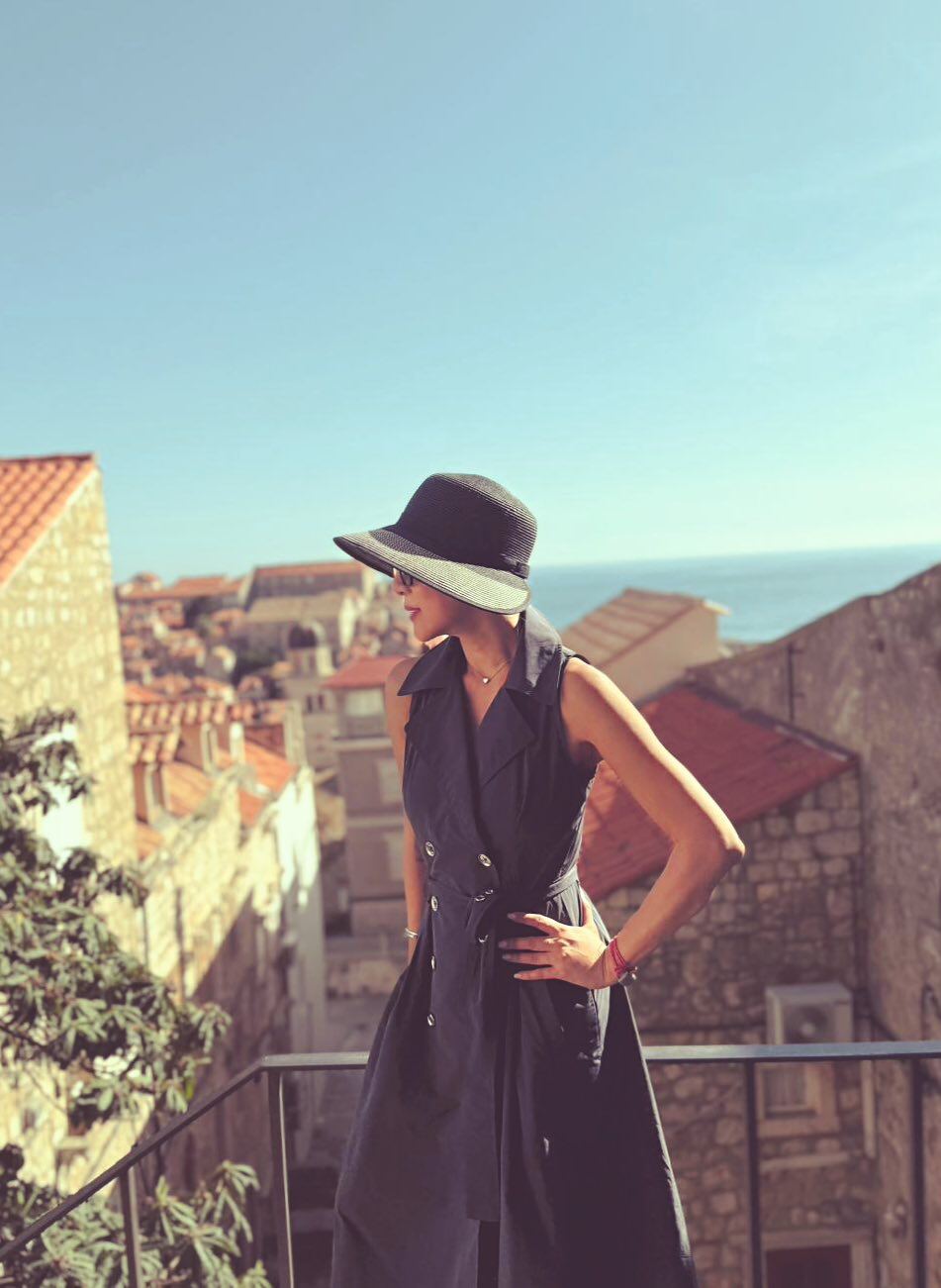 2 nữ MC giàu có bậc nhất showbiz toàn ở biệt thự amp;#34;khủngamp;#34;, U60 vẫn mê đồ hở táo bạo chẳng thua gái đôi mươi - 10