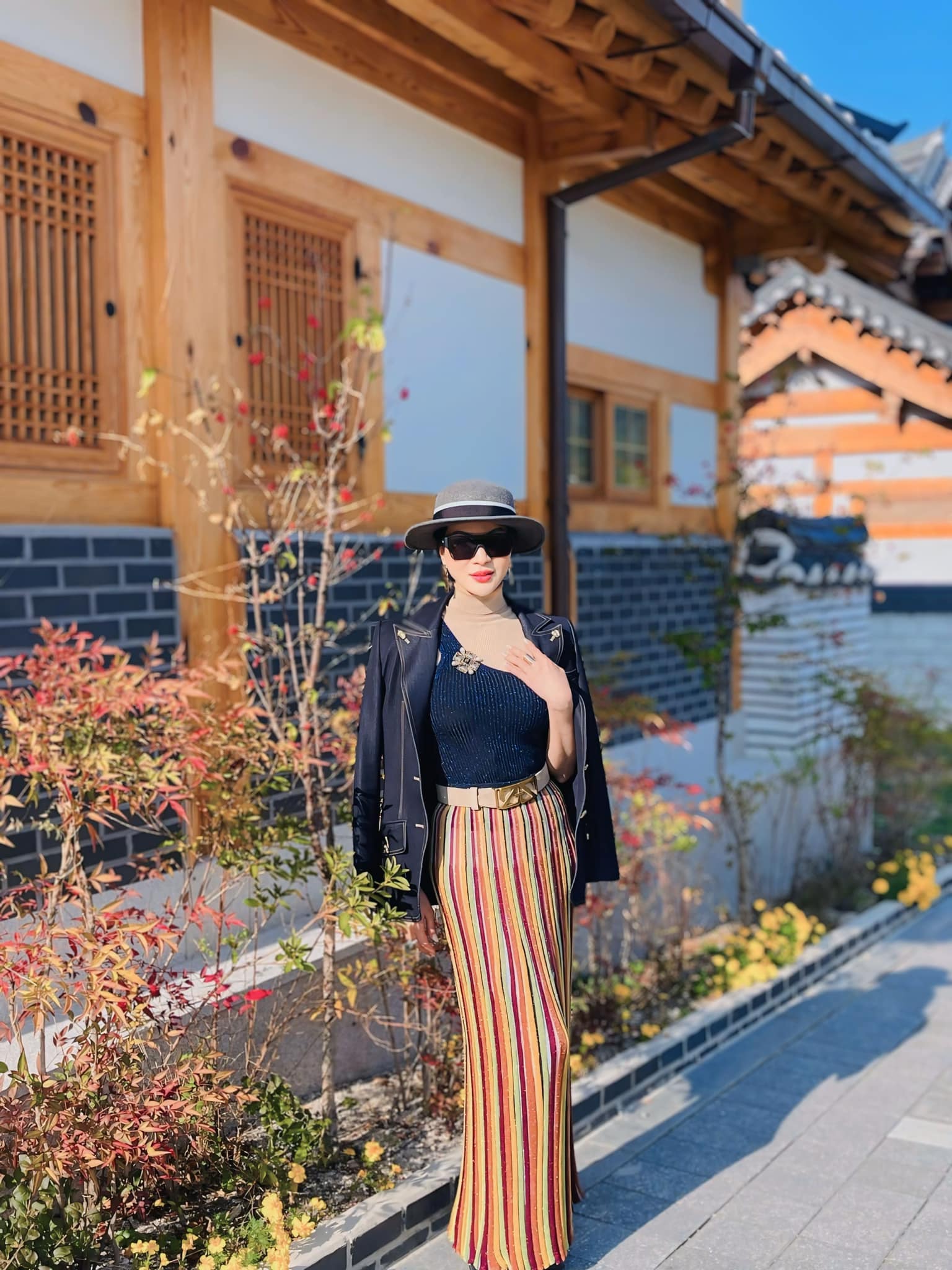 2 nữ MC giàu có bậc nhất showbiz toàn ở biệt thự amp;#34;khủngamp;#34;, U60 vẫn mê đồ hở táo bạo chẳng thua gái đôi mươi - 22