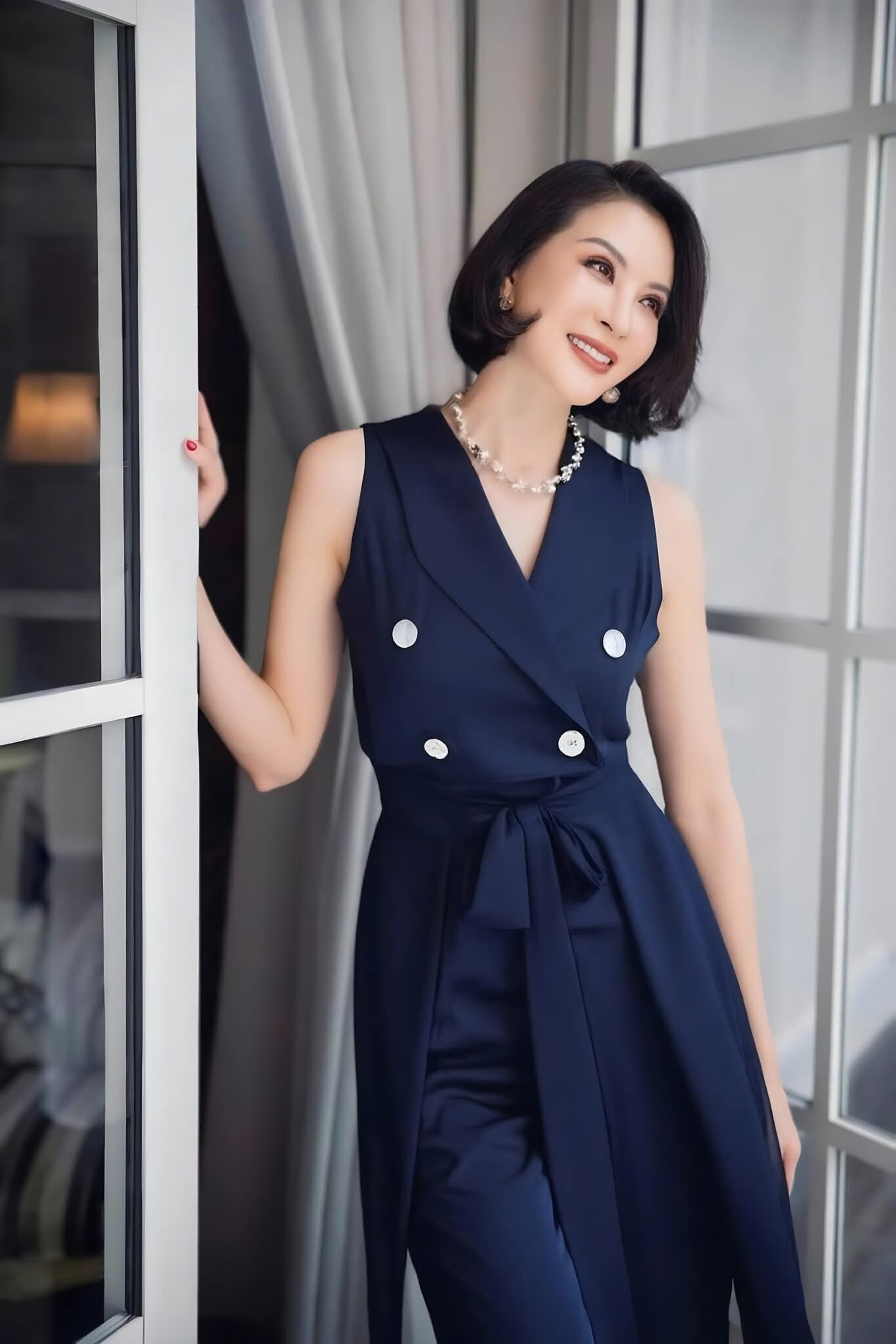 2 nữ MC giàu có bậc nhất showbiz toàn ở biệt thự amp;#34;khủngamp;#34;, U60 vẫn mê đồ hở táo bạo chẳng thua gái đôi mươi - 23