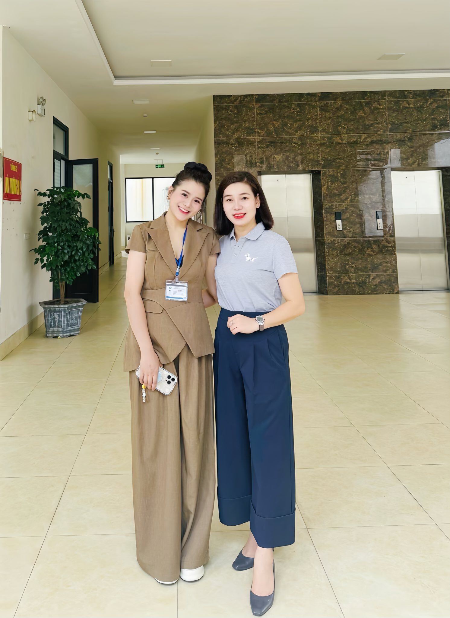 Nhan sắc 3 cô amp;#34;con gáiamp;#34; tên Trang ít người nhớ đến của nghệ sĩ Công Lý: Người cạo trọc đầu, người sống kín tiếng - 8