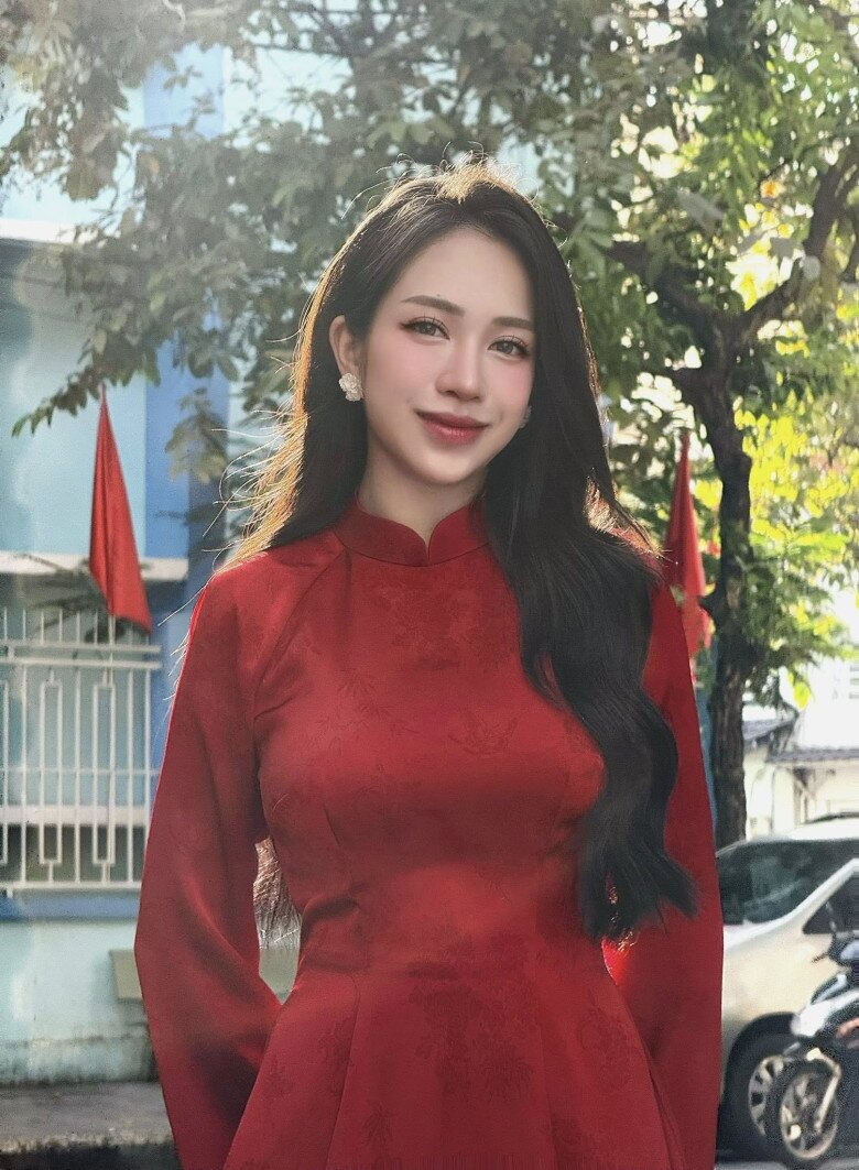 Điều khiến nhiều người ngỡ ngàng là vóc dáng nuột nà như thời con gái của Joyce Phạm khi cô chỉ mới sinh được 2 tháng.