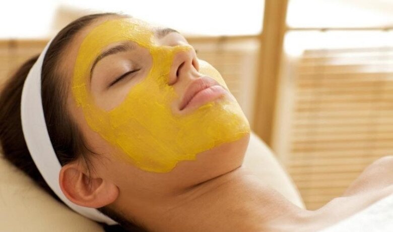 Nhờ loạt công dụng đa dạng, nghệ trở thành “vũ khí làm đẹp” tự nhiên mà nhiều người tin dùng, từ chăm sóc da hàng ngày đến hỗ trợ điều trị các vấn đề da liễu.