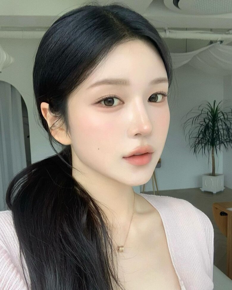 Hỗn hợp rau diếp cá và mật ong là “công thức vàng” giúp kháng viêm, làm dịu da, đồng thời xử lý hiệu quả mụn ẩn, mụn đầu đen và mụn trứng cá.