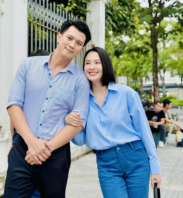 Hình ảnh chụp cùng Hồng Diễm được diễn viên Hà Việt Dũng chia sẻ