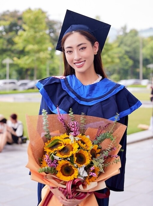 Không chỉ thành công ở lĩnh vực nghệ thuật, Hoa hậu Lương Thùy Linh còn là một trong những hoa hậu theo đuổi con đường tri thức.