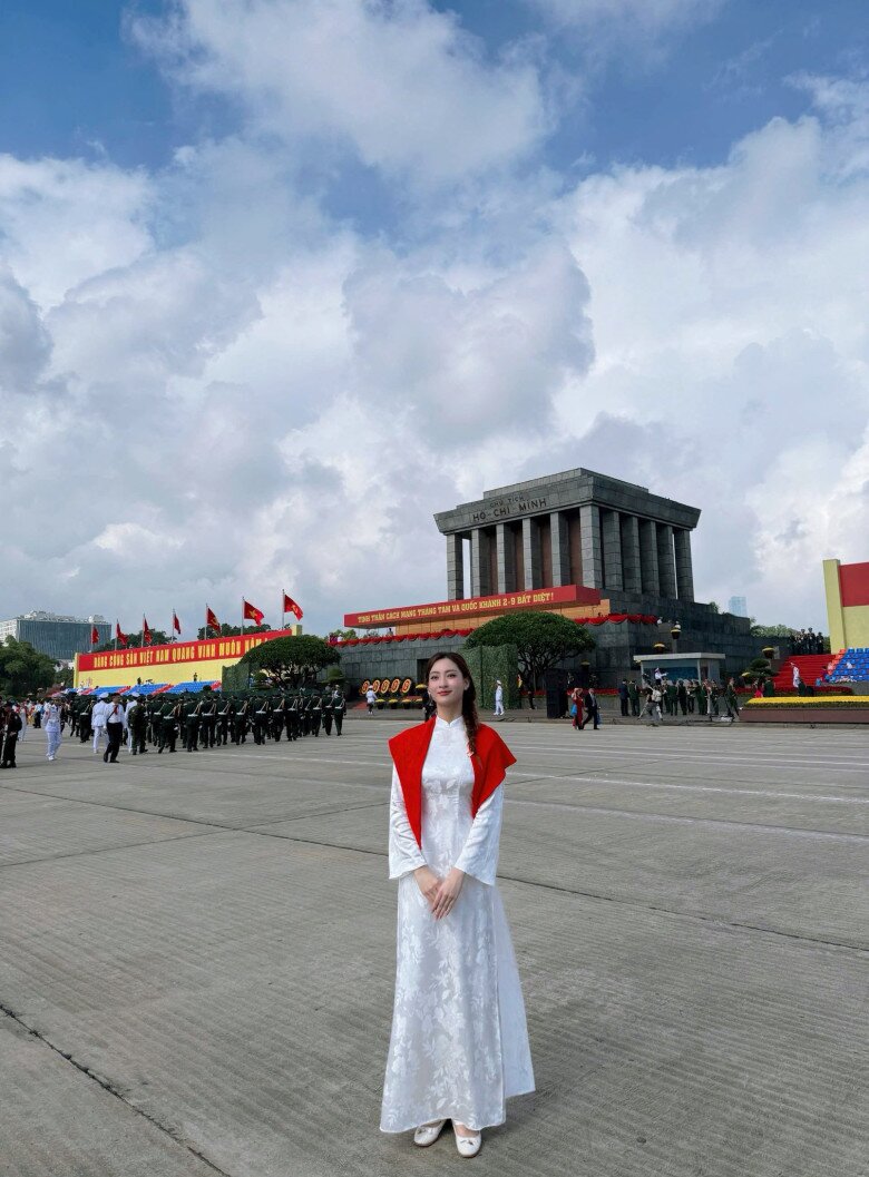 Khung ảnh dàn mỹ nhân amp;#34;tinh hoa hội tụamp;#34; hot nhất nhì tại A80: Từ Hoa hậu đến nữ công an đẹp rực rỡ, không ai kém ai - 3
