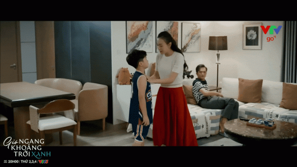 .... hay ở nhà, Phương Oanh đều toát lên thần thái sang chảnh.