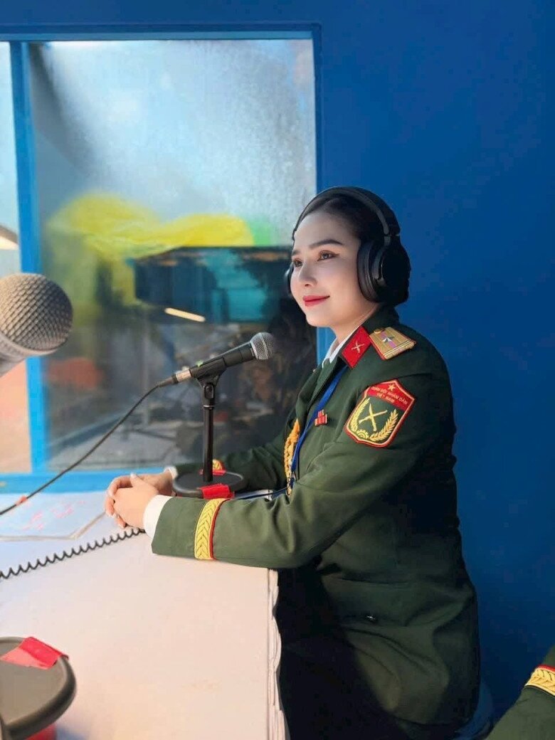 Thiếu tá Trần Thị Ngọc Vũ vinh dự xuất hiện trong số những giọng đọc thuyết minh diễu binh, diễu hành trong hai đại lễ lớn là dịp kỷ niệm 50 năm ngày Giải phóng miền Nam, thống nhất đất nước (nhiệm vụ A50) và kỷ niệm 80 năm Cách mạng Tháng Tám và Quốc khánh 2/9 (nhiệm vụ A80).