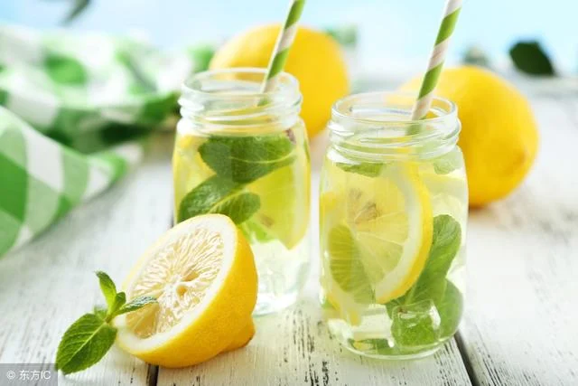 Chanh có tính axit nên nếu lạm dụng cũng không tốt.