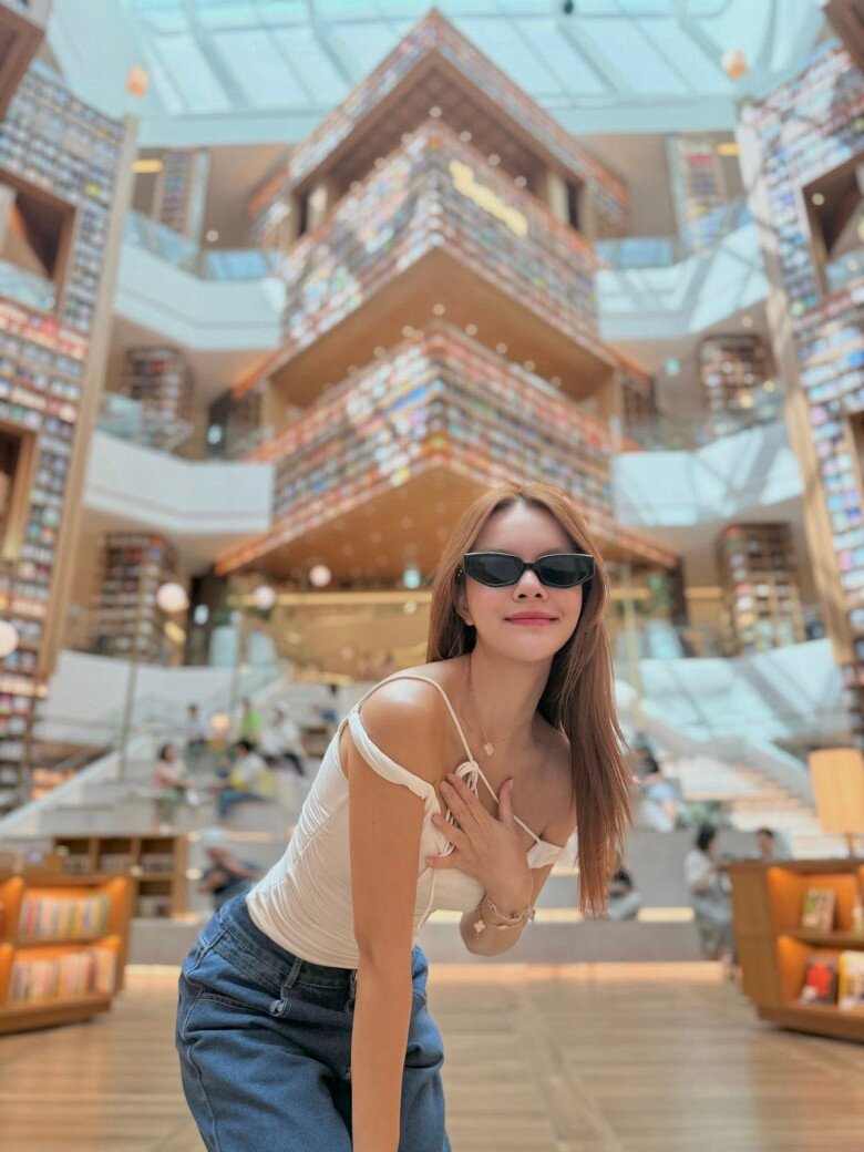 Trên trang cá nhân, ca sĩ Phạm Quỳnh Anh vừa đăng tải loạt khoảnh khắc trong chuyến du lịch Hàn Quốc.