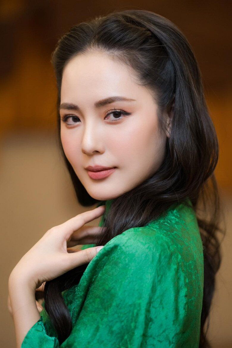Phương Linh ngoài 40 tuổi ngày càng mặn mà, xinh đẹp.