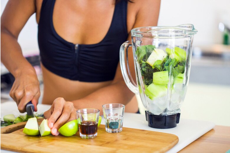 Thứ nước rẻ bèo mùa hè giúp đốt mỡ, Phan Như Thảo từng áp dụng để giảm 15kg, Ngọc Trinh cũng đánh bay mỡ eo - 7