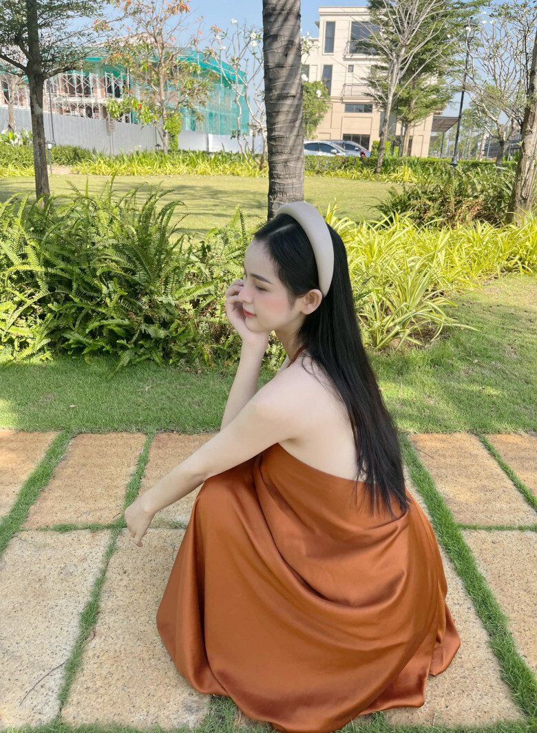 Tường Vy từng rất yêu thích phong cách thời trang gợi cảm, khoe vẻ đẹp quyến rũ.