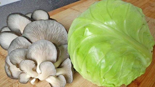 2 loại rau này xào với nhau còn ngon hơn thịt, dễ làm mà vô cùng bổ dưỡng - 1