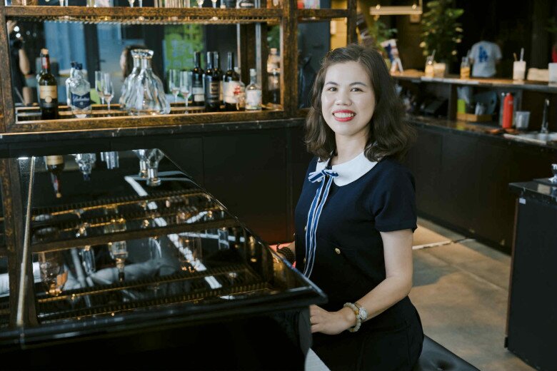 Chị Thanh Huệ.