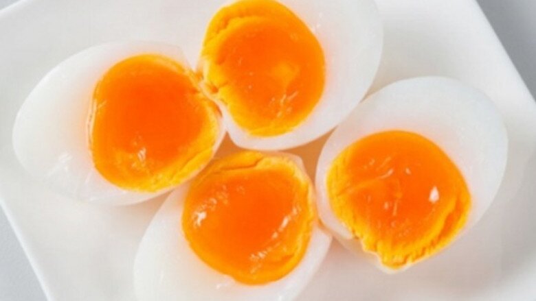 Cách luộc trứng lòng đào dẻo thơm, béo ngậy dễ làm ai cũng thực hiện được chỉ với tuyệt chiêu này - 1