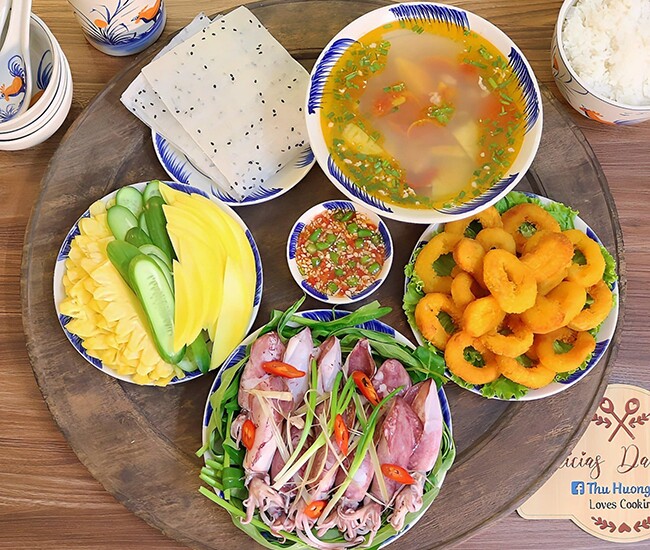 Cơm tối đầy hấp dẫn.
