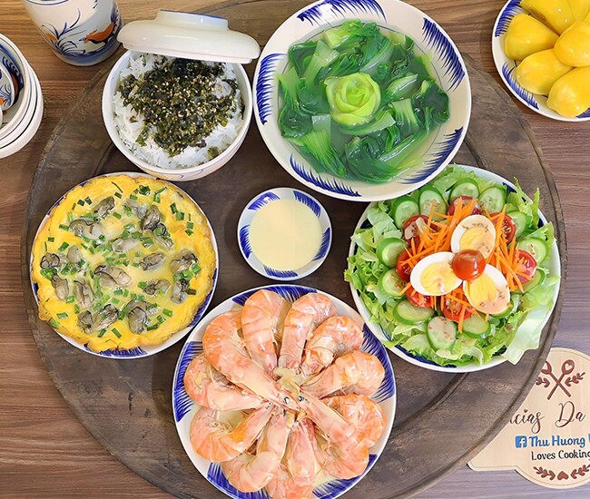 Cơm tối quá hấp dẫn.