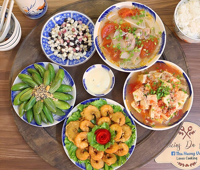 Cơm tối hấp dẫn cả nhà.