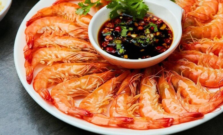 Khi luộc tôm, nên dùng nước sôi hay nước lạnh? Hóa ra trước giờ vẫn làm sai, bảo sao tôm bị dai và khô! - 7