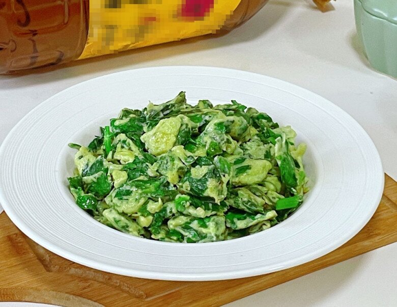 Không chỉ xào thịt bò hay mực, lá này xào cùng trứng tuyệt ngon, giàu dinh dưỡng, trôi cơm bất ngờ - 7