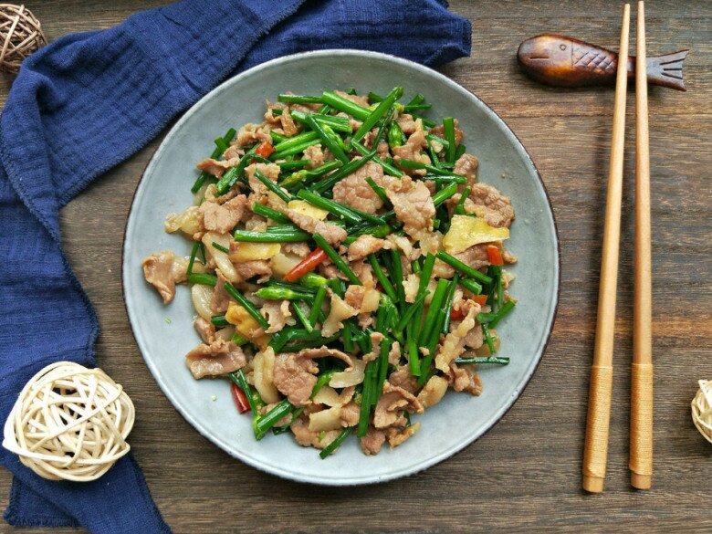 Không ngờ thịt lợn xào với lá này trở thành một món “siêu ngon” lại còn bổ dưỡng