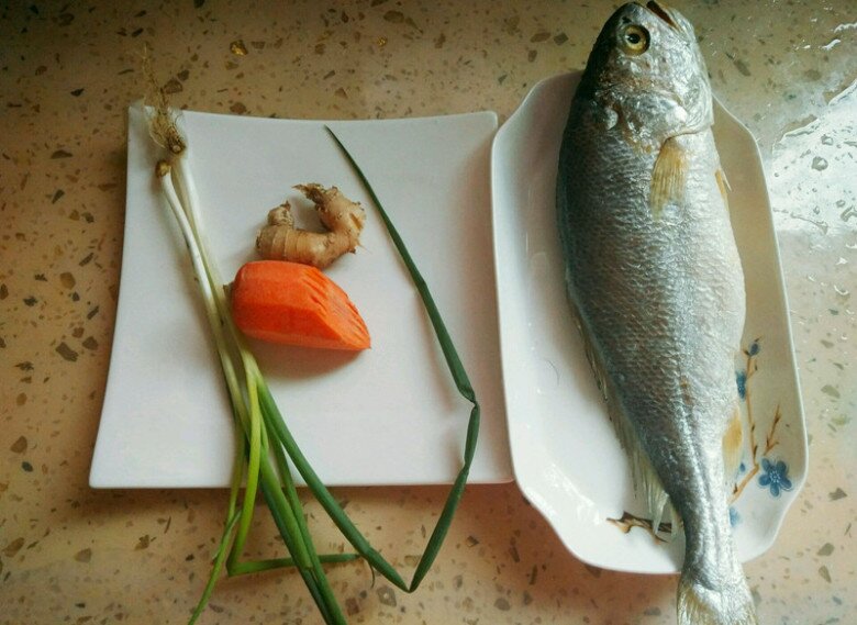 Loại cá giá rẻ nhưng rất bổ, đem hấp hành gừng phải gọi là amp;#34;đỉnh của chópamp;#34;, thanh mát ngày hè - 1